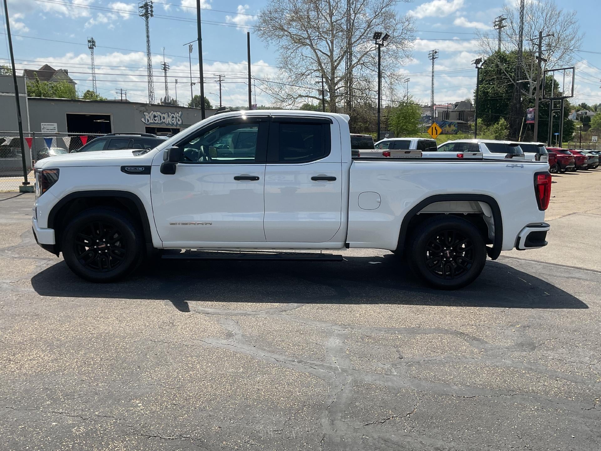 2023 GMC Sierra 1500 Pro