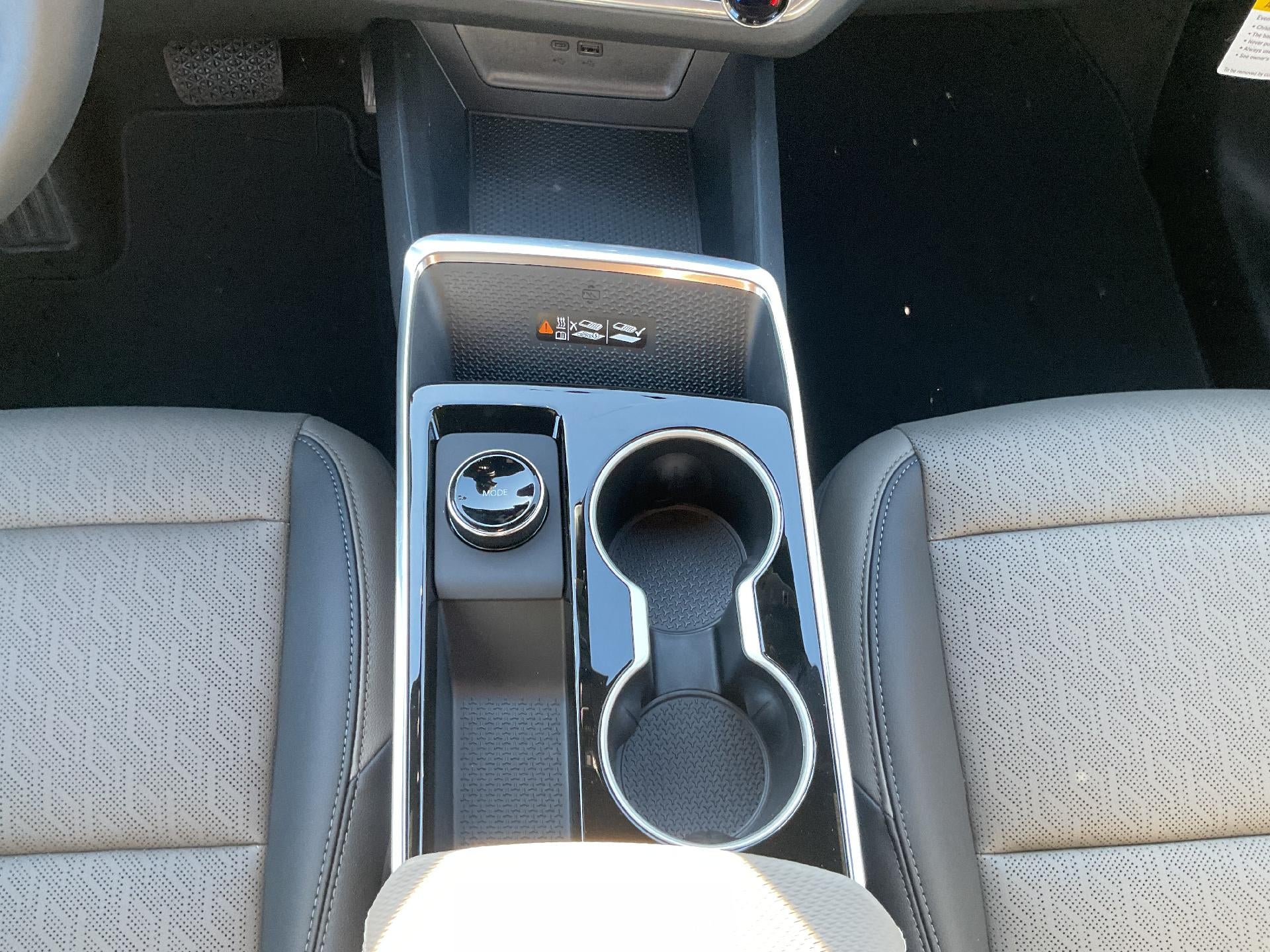 2027 Chevrolet Equinox LT - Photo 15