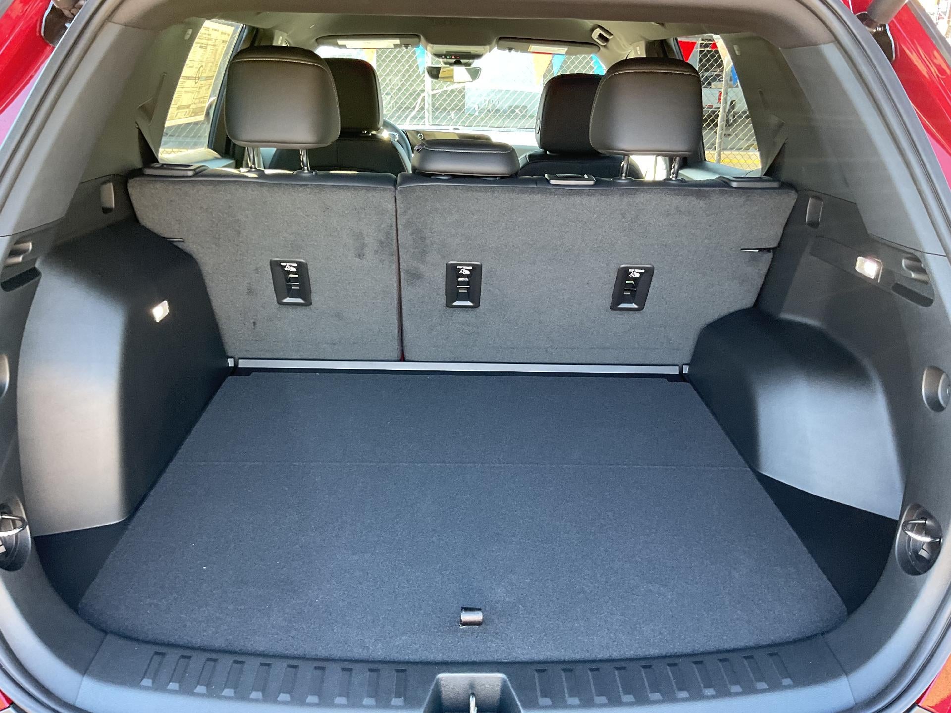 2027 Chevrolet Equinox LT - Photo 18
