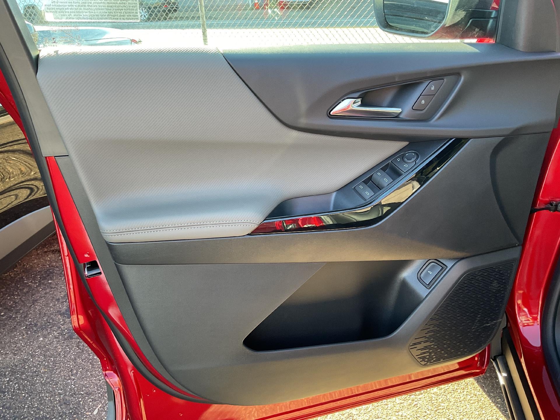 2027 Chevrolet Equinox LT - Photo 7