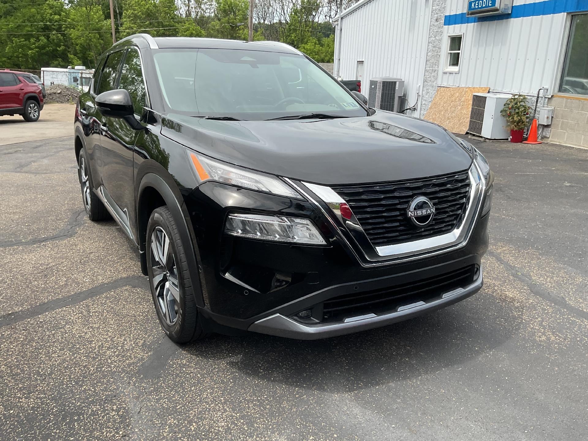 2022 Nissan Rogue SL