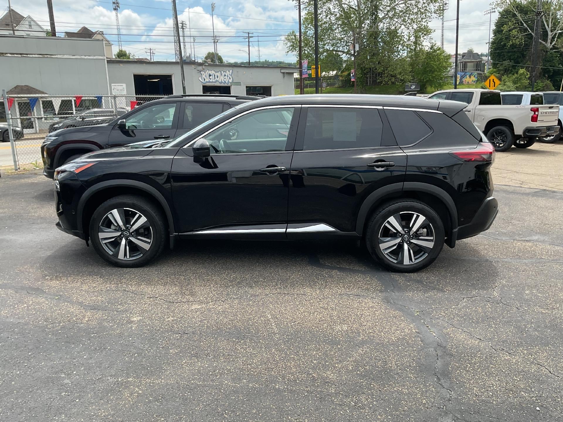 2022 Nissan Rogue SL